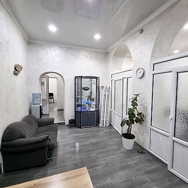 Продажа офисов: Продажа офисов 60 м², С ремонтом, Без мебели, Многоэтажное здание, 1 этаж — 5