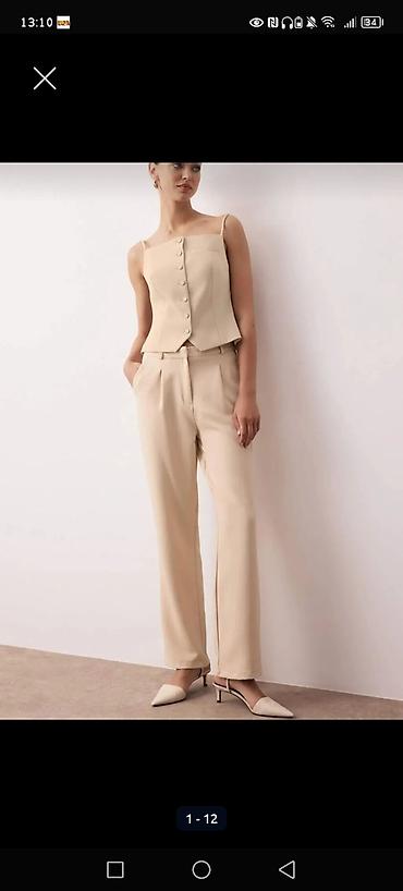 Pencəklər: Ucuz qiymətə hər birinə satıram 1) Qara blazer jakey - Bədən: 34 - — 21