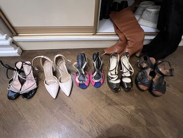 Basanoşka və səndəllər: Ölçü: 39, İşlənmiş -da lalafo.az — 2 Basanoşka və səndəllər: Ölçü: 39, İşlənmiş — 2