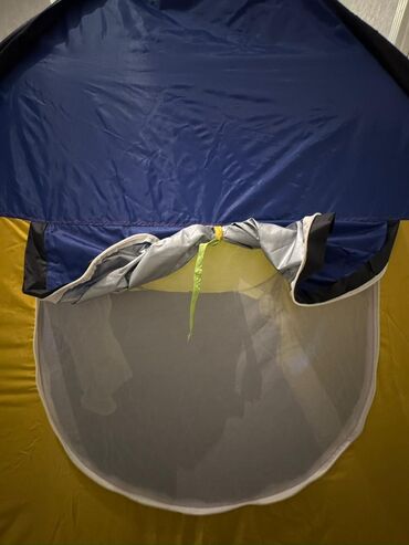 Çadırlar: Pop-up düşərgə çadırı - Ölçü: təxminən 2 nəfərlik genişlik (daxili — 4