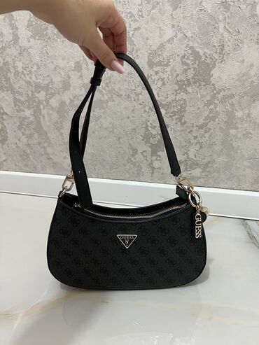 детские вратарские перчатки: Çiyin çantası, Guess, İşlənmiş