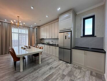 дом бишкек этаж: 4 комнаты, 198 м², Индивидуалка, 3 этаж, Дизайнерский ремонт