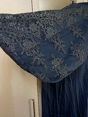 Танцевальные платья: Бальное платье, Длинная модель, цвет - Голубой, L, В наличии at lalafo.kg — 4 Танцевальные платья: Бальное платье, Длинная модель, цвет - Голубой, L, В наличии — 4