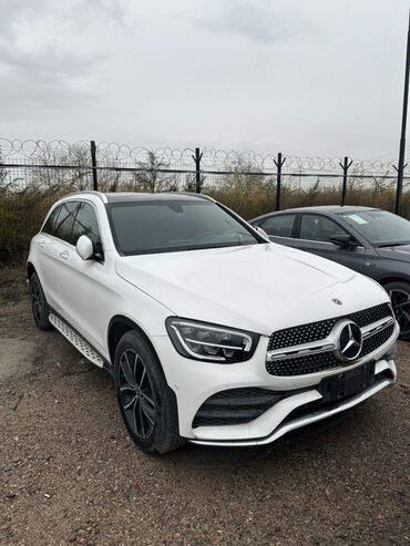 машина в долг: Mercedes-Benz GLC-class: 2020 г., 2 л, Автомат, Бензин, Кроссовер