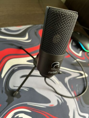 дистанционный микрофон: USB конденсаторный микрофон FIFINE K669B (черный). В комплекте все что