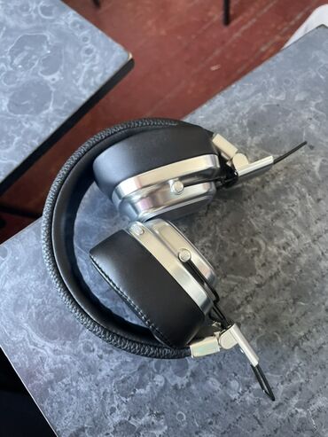 наушники jbl endurance jump: Накладные, Marshall, Новый, Беспроводные (Bluetooth), Классические