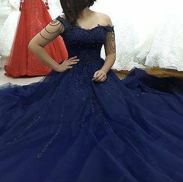 Tünd göy rəngli gecə/libas – bal zalı kəsimli - Model: ofşolder lalafo.az -da Tünd göy rəngli gecə/libas – bal zalı kəsimli - Model: ofşolder