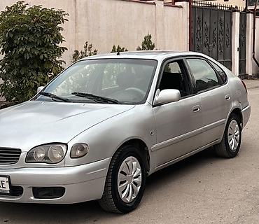 Toyota Corolla: 2001 г., Механика, Бензин, Лифтбек