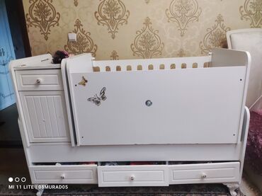 Для девочки и мальчика, Четырехугольная, Колыбель, С бортиками, Без механизма качания
