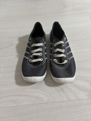 Детская обувь: Продаю туфли девичковые в идеальном состоянии, размер 36. Цена 500 — 7