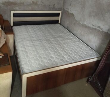 этажерка мебель: Taxt 180azn satılır 160*2 matras verilir ÇATDIRMA HƏDİYYƏ🎁 1381