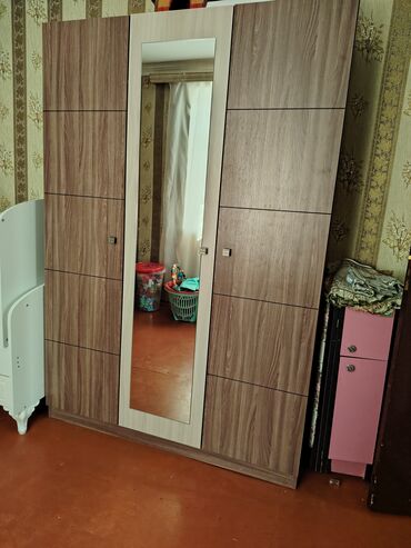 Матрасы: Распашной, 3 двери Прямой шкаф, Шифоньер