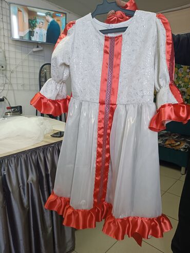 Танцевальные платья: Бальное платье, Длинная модель, L, В наличии at lalafo.kg — 11 Танцевальные платья: Бальное платье, Длинная модель, L, В наличии — 11