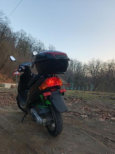 Mopedlər,skuterlər: Qara rəngli şəhər skuter - Rəng: qara - Kuzov tipi: şəhər — 8