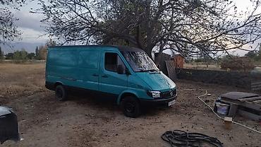 тягачи волва: Mercedes-Benz Спринтер: 2002 г., 2.2 л, Механика, Дизель, Бус — 1
