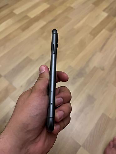 Apple iPhone: IPhone 11, 64 GB, Qara — 6