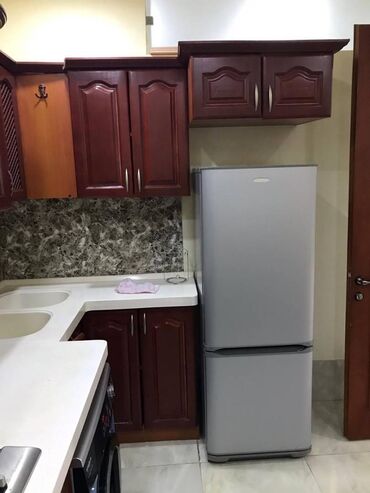 Digər kommersiya daşınmaz əmlakı: Nizami metrosunun yaxınlığında 1-ci mərtəbəsində yerləşən təmirli — 18