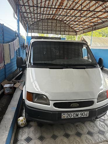 Ford Transit yük mikroavtobusu Xüsusiyyətlər: - Kuzov: Ağ rəngli