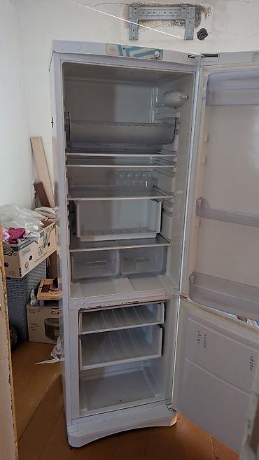 mini refrigerator: Холодильник Б/у, Двухкамерный, 60 * 180 * 65 — 1