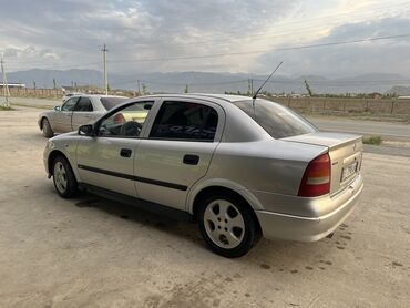 Opel: Opel Astra: 1999 г., 1.6 л, Механика, Бензин, Седан