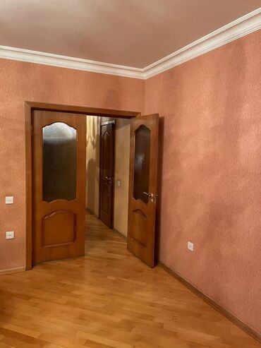 Uzunmüddətli kirayə mənzillər: 8 noyabr metrosuna yaxın avrasiya universitetinə yaxin 9 mertebeli — 5