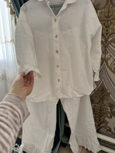 женская рубашка размер м: Рубашка, Оверсайз, Made in KG