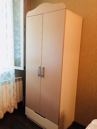 usaq beshiyi: Her ikisi yenı kımıdır. Cıddı almag ısteyenler narahat etsın. Qıymet — 2