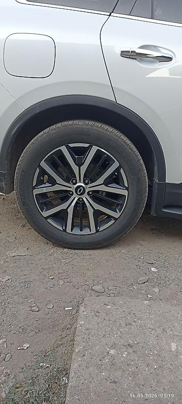 Шиналар жана дисктер: Дөңгөлөктөр монтажда 235 / 55 / R 19, All-season, Колдонулган, Комплект, Жеңил унаалар, Куйма, тешиктери - 5 — 2