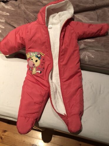 Dəstlər: Körpə geyim dəsti - 3 ədəd qalın, ayaqlı tulum: - Açıq mavi rəngdə — 14