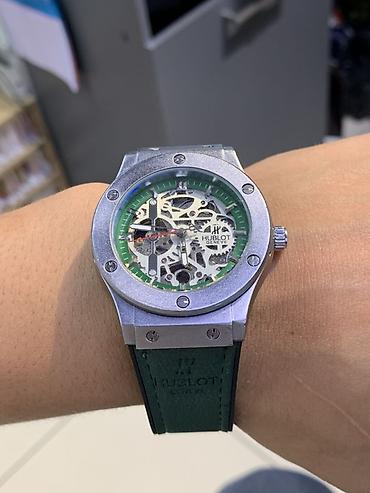 broken planet: Часы Hublot с открытым скелетонированным циферблатом. Описание: - — 1