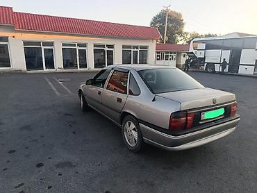 Opel: Opel Vectra: 1.8 l | 1994 il Sedan — 4