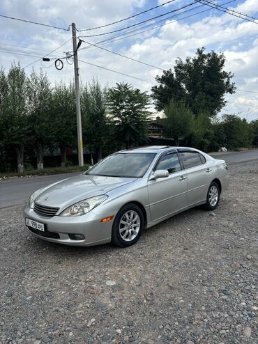 прицеп автовоз на 3 машины: Lexus ES: 2004 г., 3.3 л, Автомат, Бензин, Седан