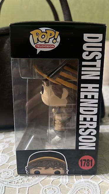 dustin: Funko Pop! Television – Stranger Things “Dustin Henderson” vinil — 5