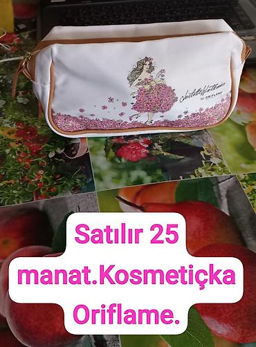 sheglam advent calendar qiyməti: - Oriflame kosmetik çantası. Ağ rəngdə, çiçəkli dizayn, qəhvəyi — 1
