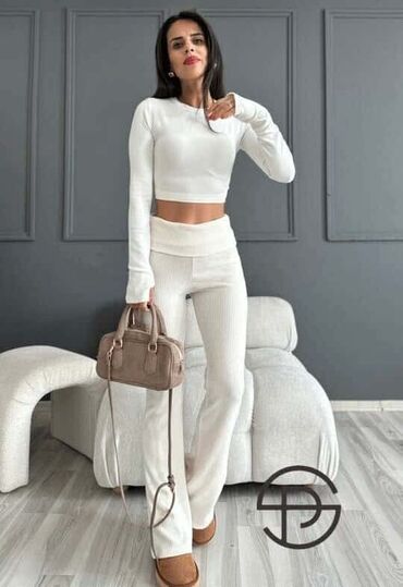 Pantalone: One size — 9