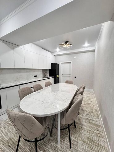 срочно сдаётся квартира маладая гвардия: 3 комнаты, 95 м², Элитка, 2 этаж, Евроремонт