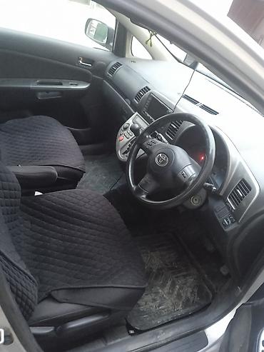 kia carnaval: Toyota WISH: 2003 г., 1.8 л, Автомат, Бензин, Минивэн — 5