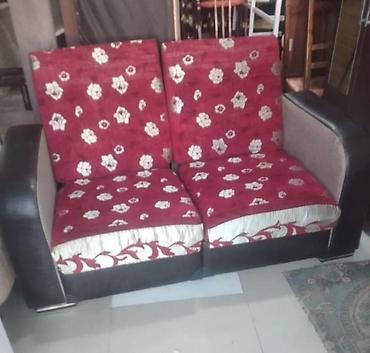 Mini divan – bazalı model. - Ölçü: 1.20 m - Rəng və material: qırmızı lalafo.az -da Mini divan – bazalı model. - Ölçü: 1.20 m - Rəng və material: qırmızı