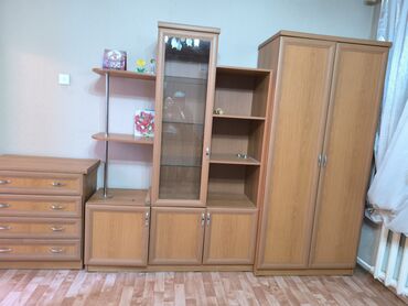 шкафы для одежды: Гарнитур для зала, ДСП, Самовывоз, цвет - Бежевый