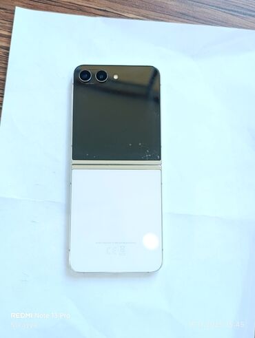 Digər mobil telefonlar: Qatlanan ağıllı telefon – kompakt “flip” dizayn - Korpus: metal — 11