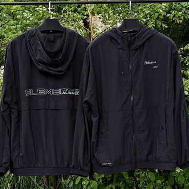 Спортивные костюмы: Продаю оригинал ветровку от lining лининг Состояние 10/10 бу Размер M