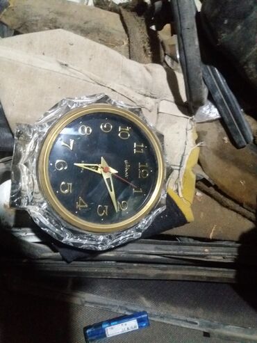 antik əşyaların satışı: Qədimi saat satılır yaxşı vəziyyətdədir
