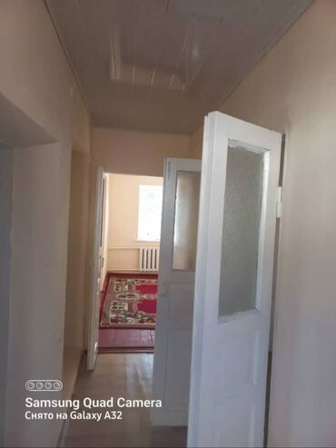 боконбаева панфилова: 75 м², 7 комнат, Старый ремонт Без мебели
