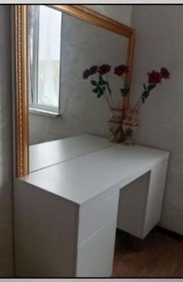 masa dəsti: Ağ rəngdə makiyaj/iş masası və böyük güzgü dəsti. - Masa: minimalist — 1