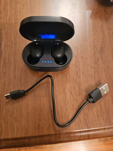 Mikrofonlar: Yeni Simsiz (Bluetooth) Qulaqcıqlar, rəng - Qara