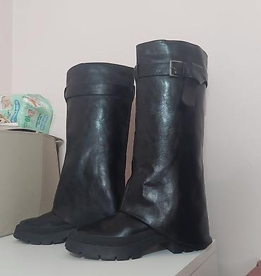 planeta sport ugg cizme: Zara Crne kožne ženske čizme do kolena, sa masivnim đonom i kaišem s — 3