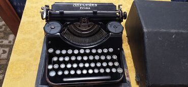 Antikvarna roba: Pisaća mašina Mercedes Prima Ispravna. Šaljem brzom poštom ili lično