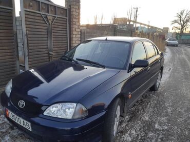 Toyota: Toyota Avensis: 2001 г., 2 л, Механика, Бензин, Седан