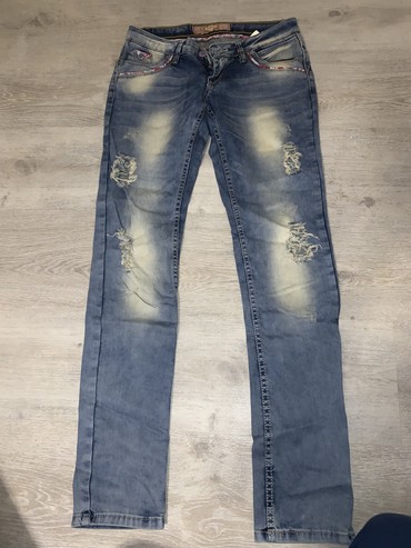 waikiki pantalone: Br 29 imaju elastina,uske,nogavice se suzavaju pri dnu.Odgovaraju za