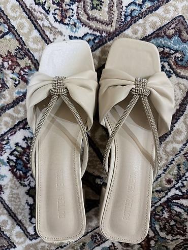 bot 38: Bottega Veneta stili ilə zərif qadın sandaleti - Rəng: krem/bej - — 2